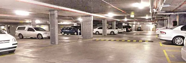 ଘର କିଣୁଥିଲେ ସାବଧାନ : ପାର୍କିଂ ନାଁରେ ଲୁଟୁଛନ୍ତି ବିଲଡର୍