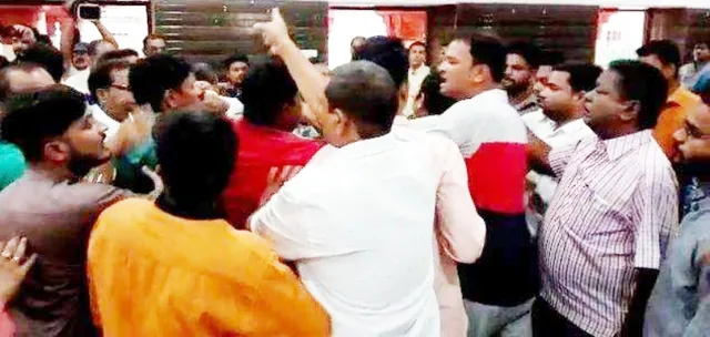 ବିଜେପି ବୈଠକରେ ତୁମୁଳକାଣ୍ଡ : ଲୋକସଭା ପ୍ରାର୍ଥୀ ପ୍ରକାଶ ମିଶ୍ରଙ୍କୁ ଚେୟାର ଫିଙ୍ଗିଲେ କର୍ମୀ