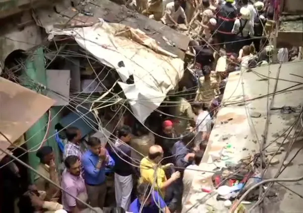 ମୁମ୍ବାଇରେ ଭୁଶୁଡିଲା କୋଠା, ୧୨ ଜଣଙ୍କର ମୃତ୍ୟୁ