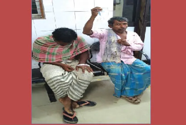 ମିଳିଲାନି ଷ୍ଟାଣ୍ଡ,ରୋଗୀଙ୍କ ପରିଜନ ଧରିଲେ ସାଲାଇନ ବୋତଲ