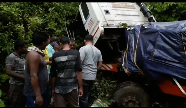 ମୟୂରଭଂଜ: ଦ୍ୱାରଶୁଣୀ ଘାଟିରେ ପୁଣି ଦୁର୍ଘଟଣା, ଟ୍ରକ ତଳେ ଚାପି ହୋଇଗଲେ ଚାଳକ