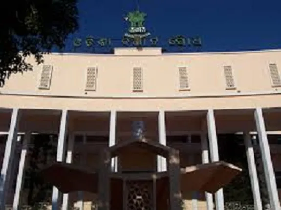 ବିପର୍ଯ୍ୟସ୍ତ ଆଇନ ଶୃଙ୍ଖଳା ପରିସ୍ଥିତି ନେଇ ବିଧାନସଭାରେ ବିରୋଧୀ ବିଜେପି ଓ କଂଗ୍ରେସର ହଟ୍ଟଗୋଳ, ଗୃହ ଅପରାହ୍ନ ୩ଟା ପର୍ଯ୍ୟନ୍ତ ମୁଲତବୀ