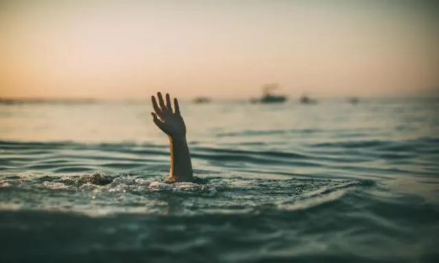 ପାଣିରେ ବୁଡ଼ି ସେବାଶ୍ରମ ଛାତ୍ରଙ୍କ ମୃତ୍ୟୁ : ବିଦ୍ୟାଳୟରେ ଉତ୍ତେଜନା, ପ୍ରଶାସନ ଓ ପୁଲିସର ହସ୍ତକ୍ଷେପ