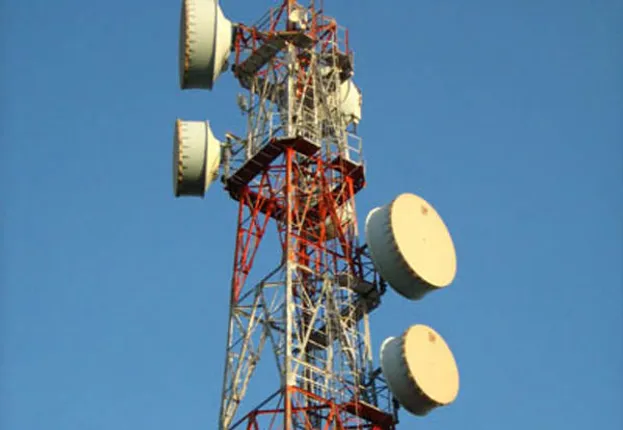 ୪ବର୍ଷରେ ବିଏସ୍ଏନ୍ଏଲ୍‌ର ୧୩୨ରୁ ୪ ଟାୱାର୍‌ ବସିଛି: ଭୁଶୁଡ଼ିଛି ଅନ୍‌ଲାଇନ୍‌ ଶିକ୍ଷା ବ୍ୟବସ୍ଥା, ଛାତ୍ରଛାତ୍ରୀ ହଟହଟା