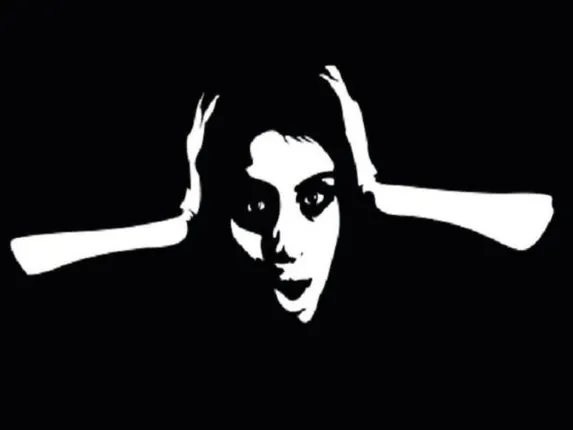 ବାପା କରୁଥିଲା ଦୁଷ୍କର୍ମ,ମା’ ଦେଉଥିଲା ଗର୍ଭପାତ କରିବାର ଔଷଧ ! ୧୫ବର୍ଷ ପରେ ଏଭଳି ବର୍ବର କାଣ୍ଡର ଖୁଲାସା କଲେ ପୀଡ଼ିତା