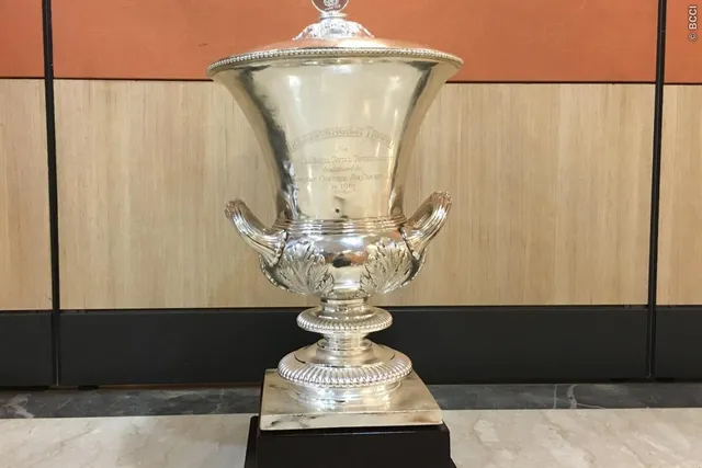 ଦଲିପ୍‌ ଟ୍ରଫି, ବାୱେଁଙ୍କ ଶତକ ସତ୍ତ୍ବେ ଇଣ୍ଡିଆ ବ୍ଲୁ ପଛୁଆ