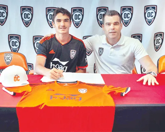 ଆମେରିକା ପେସାଦାର ଫୁଟ୍‌ବଲ୍‌ କ୍ଲବ୍‌ରେ ୧୪ ବର୍ଷୀୟ ବାଳକ