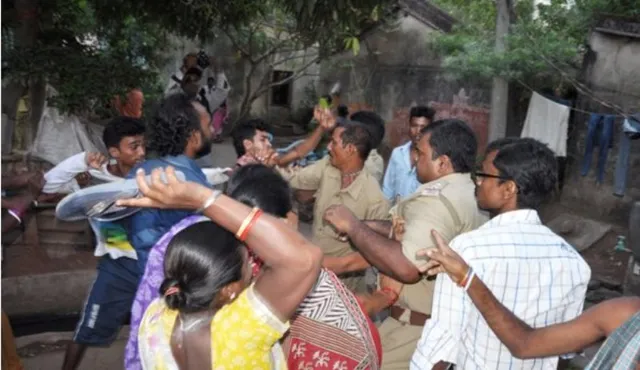 ପୁଲିସ ଉପରେ ବଢ଼ୁଛି ଆକ୍ରମଣ : ଦୁଇ ବର୍ଷ‌ରେ ୩ ଥାନା ଉପରେ ଆକ୍ରମଣ, ୧୮ ପୁଲିସ ଆହତ