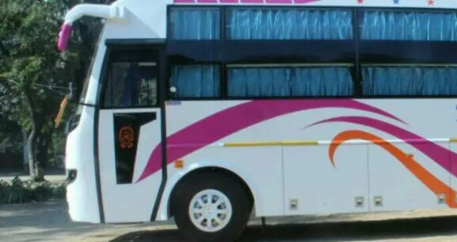 ନାଇଟ୍‌ କୋଚ୍‌ ଉପରେ ଚଢ଼ଉ