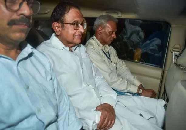 ଚିଦମ୍ବରମଙ୍କୁ ଉଠାଇନେଲେ