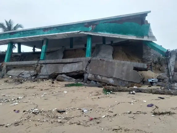 ସମୁଦ୍ର ଆଁରେ ରାମେୟାପଟଣା : ୨୨ ଶୁଖୁଆ ଖଳା, ମତ୍ସଜୀବୀ ଆଶ୍ରୟ ସ୍ଥଳ ଭସାଇ ନେଲା