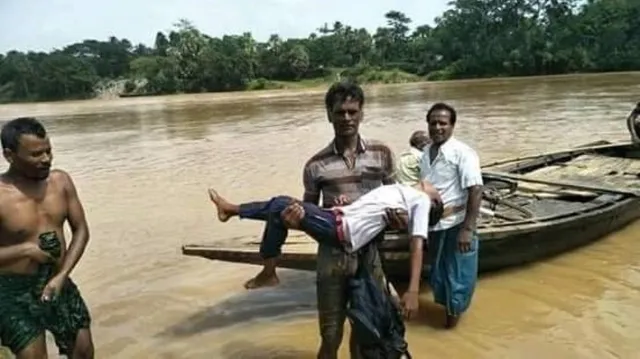 ଖରସ୍ରୋତାରେ ଡଙ୍ଗା ବୁଡ଼ିଲା, ଅଳ୍ପକେ ବର୍ତିଲେ ୩୦ ଛାତ୍ରଛାତ୍ରୀ