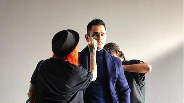 ସେନାରୁ ଫେରି ବିଜ୍ଞାପନ ସୁଟିଂ କଲେ ଧୋନି