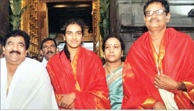 ତିରୁପତି ମନ୍ଦିରରେ ସିନ୍ଧୁ