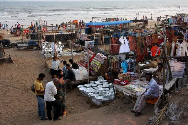 ସମୁଦ୍ର ବେଳାଭୂମି ବେପାର ଉପରେ ଚୁପ୍ : ଗରିବଙ୍କୁ ନାଲିଆଖି, ପ୍ରଭାବଶାଳୀଙ୍କୁ ମାଫ୍