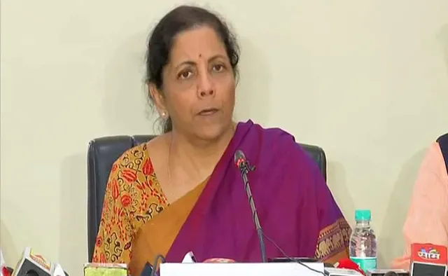 ଅର୍ଥମନ୍ତ୍ରୀଙ୍କ ବଡ଼ ଘୋଷଣା : ପିଏନବି, ଓବିସି ଓ ୟୁନାଇଟେଡ ବ୍ୟାଙ୍କ ମଧ୍ୟରେ ମିଶ୍ରଣ ହେବ, କାନାରା ବ୍ୟାଙ୍କ ଓ ସିଣ୍ଡିକେଟ୍‌ ବ୍ୟାଙ୍କ ବି ମିଶିବେ