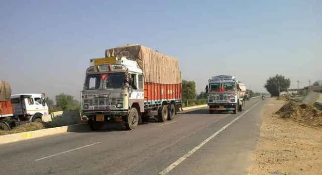 ବୀମା ପରିସରଭୁକ୍ତ ‌ହେବେ ଟ୍ରକ୍‌ ଡ୍ରାଇଭର୍‌, ‌ହେଲ୍‌ପର୍‌