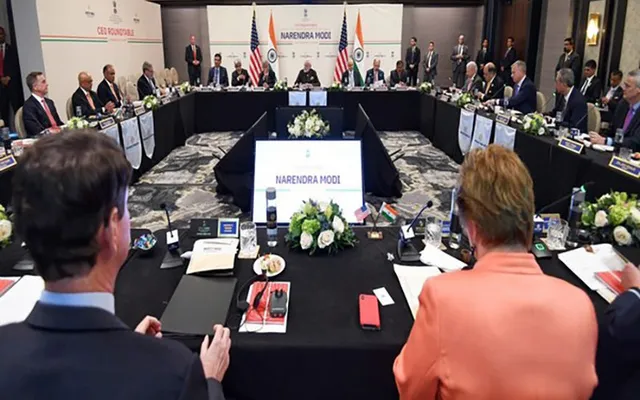 ହଷ୍ଟନରେ ୧୭ ଶକ୍ତି କଂପାନି ସିଇଓଙ୍କୁ ଭେଟିଲେ ମୋଦୀ