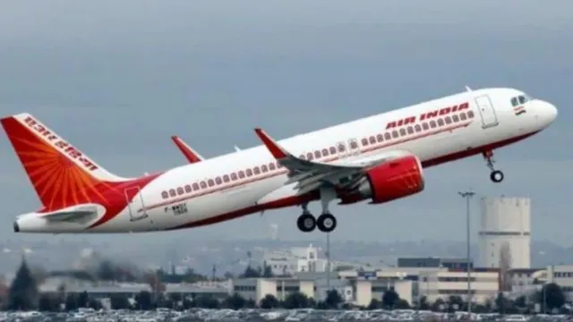 ଉଡ଼ାଣ ସମୟରେ ଝଡ଼ବତାସରେ କ୍ଷତିଗ୍ରସ୍ତ ହେଲା ଦୁଇ ଏୟାର୍‌ ଇଣ୍ଡିଆ ବିମାନ; ଘଟଣାର ତଦନ୍ତ ଆରମ୍ଭ