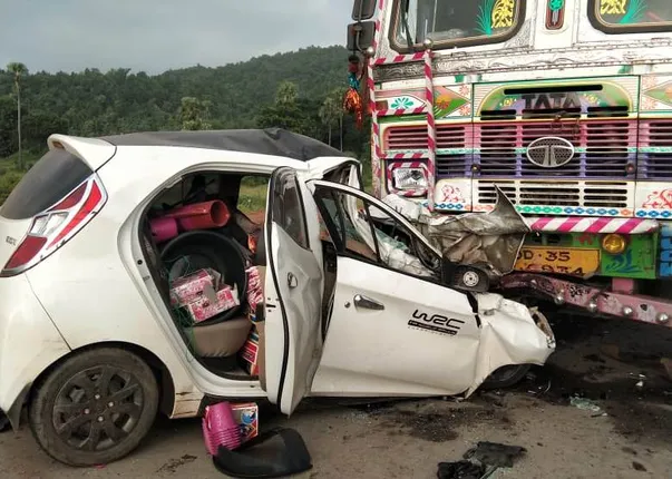 ଜାତୀୟ ରାଜପଥରେ ଟ୍ରକ-କାର ମୁହାଁମୁହିଁ ଧକ୍କା: ଜଣେ ମୃତ, ୨ ଗୁରୁତର