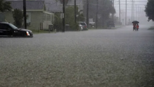 ‘ହାଓଡି ମୋଦୀ’ କାର୍ଯ୍ୟକ୍ରମ ଆଗରୁ ହଷ୍ଟନ୍‌ରେ ଲଘୁଚାପ ଯୋଗୁଁ ଅତି ପ୍ରବଳ ବର୍ଷା