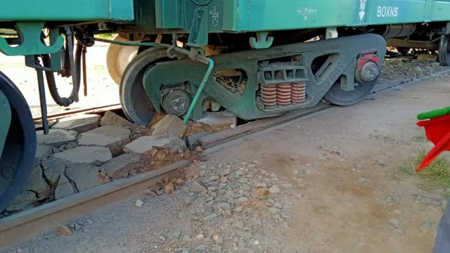 ଲହଣ୍ଡାବୁଡ଼ ଲେବଲ୍‌ କ୍ରସିଙ୍ଗ୍‌ ଠାରେ କୋଇଲା ଗାଡ଼ି ଲାଇନ୍‌ଚ୍ୟୁତ