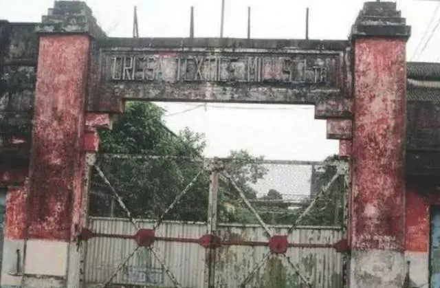 ମରୁଭୂମିରେ ଶିଳ୍ପର ଏନ୍ତୁଡ଼ିଶାଳ ‘ଚୌଦ୍ୱାର’ : ୨ଟି ପ୍ରମୁଖ ଶିଳ୍ପସଂସ୍ଥା ବନ୍ଦ ପରେ ଅଞ୍ଚଳର ଅର୍ଥନୀତି ବିପର୍ଯ୍ୟୟ, ଭୋକ ଉପାସରେ ଦିନ କାଟୁଛନ୍ତି ହଜାରହଜାର ଶ୍ରମିକ