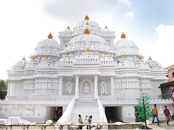 ବିରାଜିବେ ମହାମାୟା: ବରମୁଣ୍ଡାରେ ପଲିଥିନ୍‌ ନେଲେ ବାଉଁଶ ପାତିଆ ଡାଲା ଦିଆଯିବ