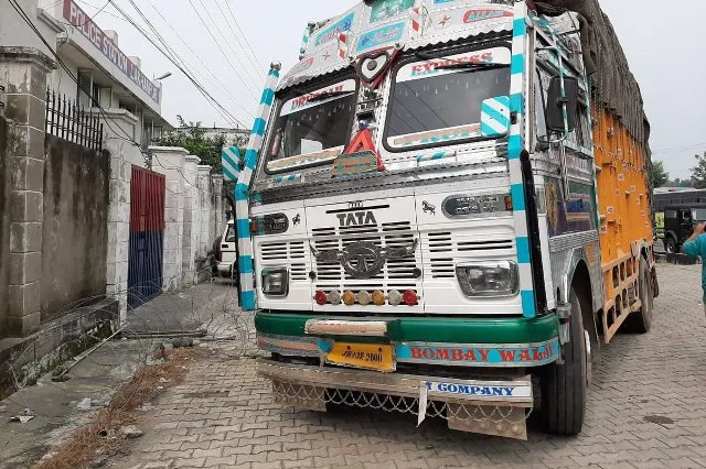 ପଞ୍ଜାବ ଏବଂ ଜମ୍ମୁ ଓ କଶ୍ମୀର ସୀମାନ୍ତ ପାଖରୁ ୩ ଆତଙ୍କବାଦୀ ଗିରଫ, ୬ ଏକେ-୪୭ ରାଇଫଲ୍‌ ଜବତ