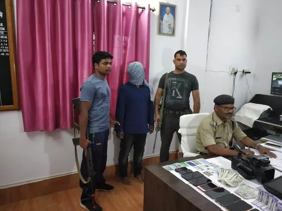 କଟକ ଡିସିପି କହି ୭ ଲକ୍ଷ ଟଙ୍କା ଠକେଇ ବେଳେ ଧରା ପଡିଲା ଇଞ୍ଜିନିୟର