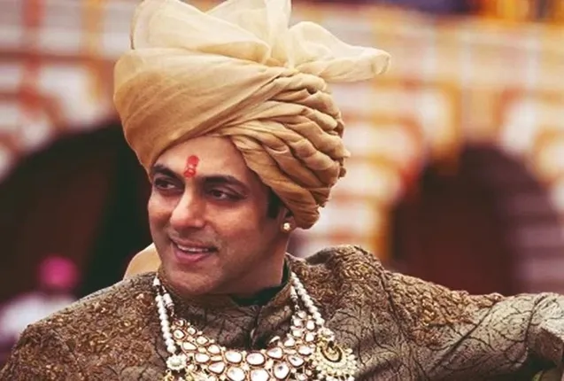 ୨୦ବର୍ଷ ପରେ ଖୁଲାସା: ବିବାହ ପାଇଁ ନିମନ୍ତ୍ରଣ ପତ୍ର ମଧ୍ୟ ବଣ୍ଟା ସରିଥିଲା, ଜାଣନ୍ତୁ କ’ଣ ପାଇଁ ଶେଷ ମୂହୁର୍ତ୍ତରେ ଭାଙ୍ଗିଗଲା ସଲମାନଙ୍କ ବିବାହ