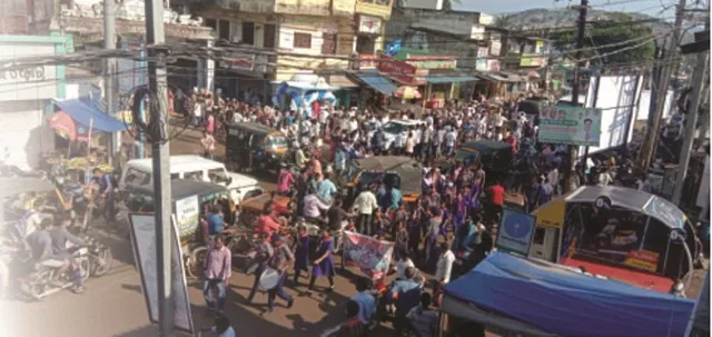 ବାଲୁଗାଁରେ ଚିନ୍ତା ବଢ଼ାଉଛି ଟ୍ରାଫିକ୍ ସମସ୍ୟା, ଲୋକେ ହୀନସ୍ତା