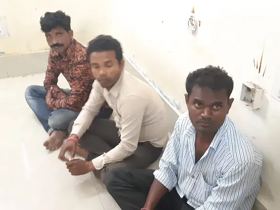 ସେକ୍ସ ରାକେଟ ଠାବ: ୨ ଦେହଜୀବୀ-୩ ଯୁବକଙ୍କୁ କାବୁ କଲା ପୁଲିସ