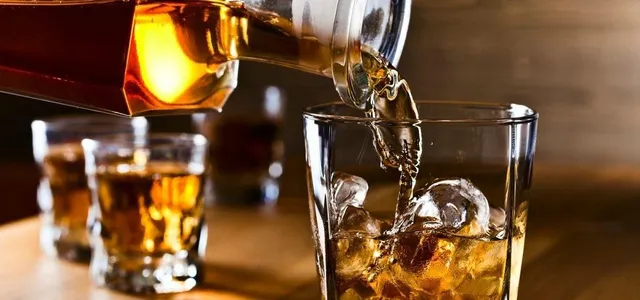 ଅଟୋ ସମେତ ୮୨ ଲିଟର ମଦ ଜବତ, ଦୁଇ ଚୋରାମଦ ବେପାରୀ ଗିରଫ