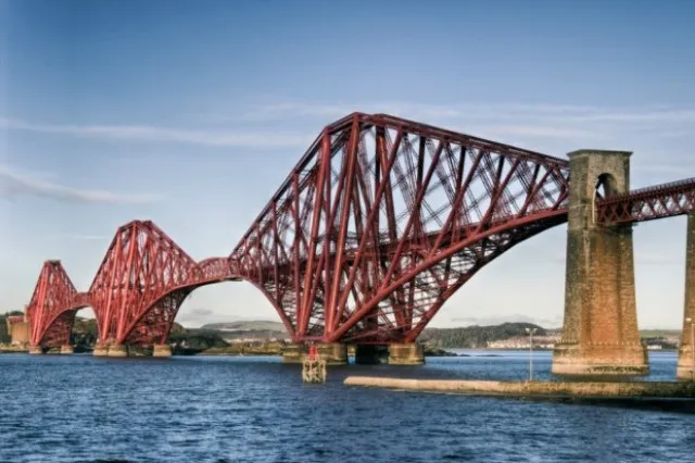 ବିଶ୍ୱ ଐତିହ୍ୟ ମାନ୍ୟତାପ୍ରାପ୍ତ ସ୍କଟ୍‌ଲାଣ୍ତ୍‌ର ଫୋର୍ଥ‌୍‌ ନଦୀ ଉପରେ ନିର୍ମିତ୨୪୬୭ ମିଟର‌ ଲମ୍ବର ରେଳ-ସେତୁ ‘ଫୋର୍ଥ‌୍‌ ବ୍ରିଜ୍‌’