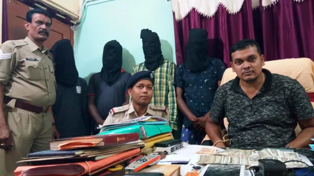 ୪ ଡକାୟତ ଗିରଫ, ୧୮ ହଜାର ଟଙ୍କା ସମେତ ୪ ମୋବାଇଲ ଜବତ