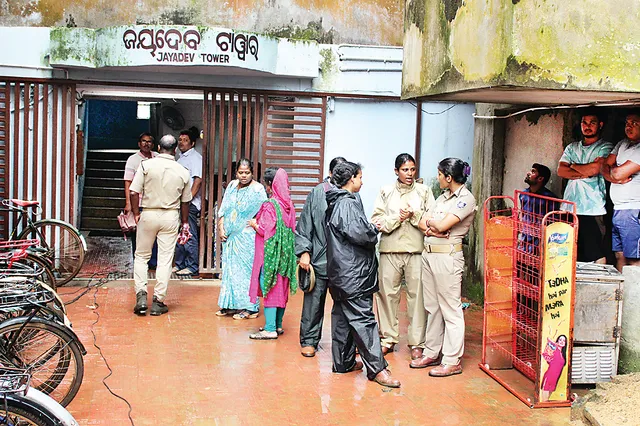 ଭଙ୍ଗା ହେଲା ଭୁବନେଶ୍ବର ଜୟଦେବ ବିହାର ଛକ ନିକଟରେ ଥିବା ଜୟଦେବ ଟାୱାର