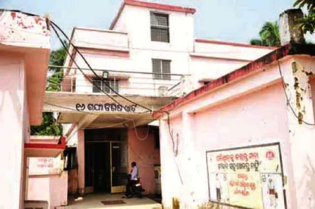 ଚନ୍ଦନପୁର ଗୋଷ୍ଠୀ ସ୍ୱାସ୍ଥ୍ୟକେନ୍ଦ୍ରରେ ଅବ୍ୟବସ୍ଥା : ନବକଳେବର ଠାରୁ ୧୬ ଶଯ୍ୟା ବିଶିଷ୍ଟ ୱାର୍ଡରେ ତାଲା, ରୋଗୀ ସେବା ଗୃହ ପାଲଟିଛି ଷ୍ଟୋର୍‌ରୁମ