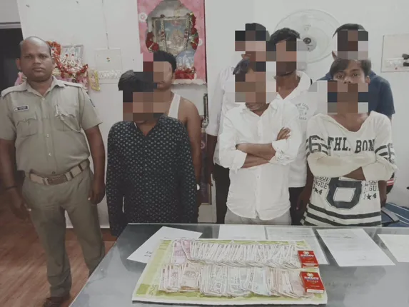 ୩ ଜୁଆ ଆଡ୍ଡା ଉପରେ ପୁଲିସର ଚଢ଼ାଉ: ୨୫ ଗିରଫ, ୬୮ ହଜାର ଟଙ୍କା ଜବତ