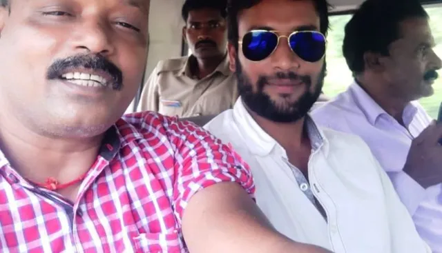 ଅଭିଯୁକ୍ତ ସହ ସେଲଫି ନେଇ ସସପେଣ୍ଡ ହେଲେ ଚନ୍ଦ୍ରଭାଗା ଥାନା ଇନ୍ସପେକ୍ଟର