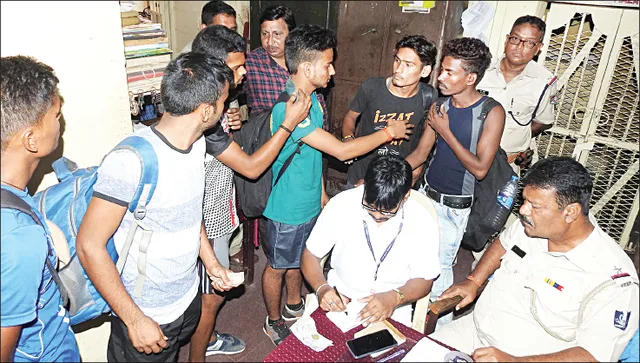 ପରୀକ୍ଷା ଦେବାକୁ ଆସି ରାଜଧାନୀରେ ଉତ୍ପାତ: ଜବରଦସ୍ତ ଖାଇଲେ, ଫଳ ଚୋରାଇଲେ