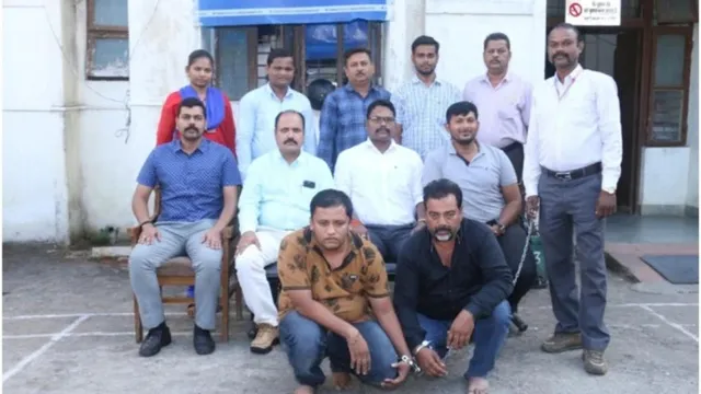 ପାଞ୍ଚ ପତ୍ନୀଙ୍କ ଖର୍ଚ୍ଚ ତୁଲାଇବାକୁ ଚାକିରି ପ୍ରତିଶ୍ରୁତି ଦେଇ ପଚାଶ ମହିଳାଙ୍କୁ ଠକିଛନ୍ତି ଭୋପାଳ ଠକ ଦଳର ସର୍ଦ୍ଦାର