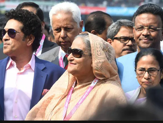 ନରେନ୍ଦ୍ର ମୋଦୀଙ୍କ ନିମନ୍ତ୍ରଣ ରକ୍ଷା କରି ଇଡେନ ଗାଡେନ ପହଂଚିଲେ ବାଂଲାଦେଶ ପ୍ରଧାନମନ୍ତ୍ରୀ, ଦେଖିଲେ ପିଙ୍କ ବଲ୍‌ ଟେଷ୍ଟ