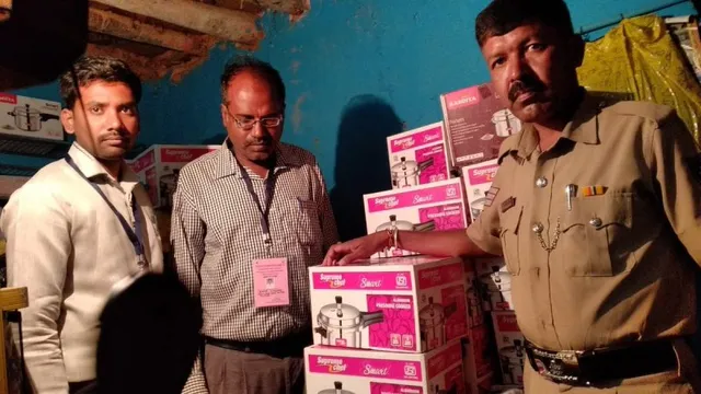 ଭୋଟରଙ୍କୁ ପ୍ରଭାବିତ କରିବାକୁ ରଖାଯାଇଥିଲା ପ୍ରେସର କୁକର, ଧରିଲେ ନିର୍ବାଚନ କମିଶନ