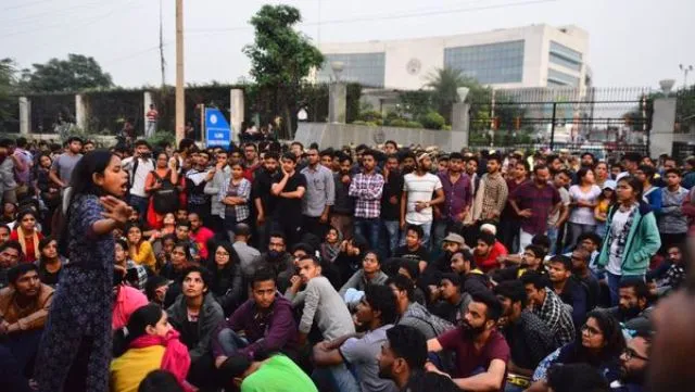 ଜେଏନ୍‌ୟୁ ଉପରେ ଅଦୃଶ୍ୟ ଆକ୍ରମଣ