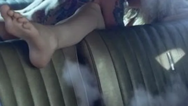 କାର ଭିତରେ ଛାତ୍ରଙ୍କ ସହିତ ଜୋରଜବରଦସ୍ତି ଶାରୀରିକ ସମ୍ପର୍କ ରଖିଥିଲେ ଶିକ୍ଷୟିତ୍ରୀ