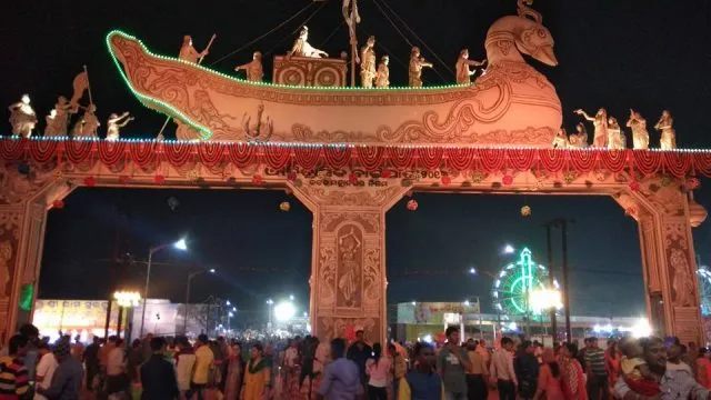 ଆଉ ଗୋଟିଏ ଦିନ ବଢ଼ିଲା କଟକର ଐତିହାସିକ ବାଲିଯାତ୍ରା