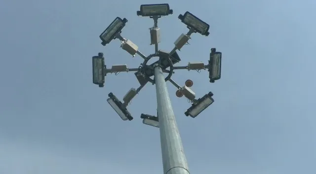 ଅଭିନବ ପ୍ରତିବାଦ: ଜଳୁନଥିବା ହାଇମାଷ୍ଟ ଲାଇଟ ବିକ୍ରିପାଇଁ ଓଏଲ୍ଏକ୍ସରେ ବିଜ୍ଞାପନ