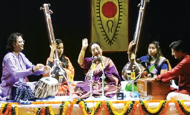 ଶାସ୍ତ୍ରୀୟ ଧୂନ୍‌ରେ ବିତିଲା ରାତି