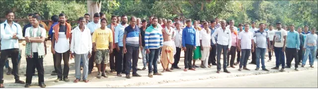 ବ୍ୟବସାୟୀଙ୍କ ବିରୋଧ, ଶାନ୍ତିସ୍ତୂପରେ ଖୋଲି ପାରିଲାନି ବାଇକ୍‌ ଷ୍ଟାଣ୍ଡ